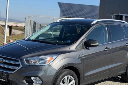 Ford Kuga 132.000 km 9.499 &euro; Köfering 93096