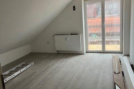 Haus Sünching - 4 Zimmer, 102 m&sup2;, 950&euro; | Angebot:26021974
