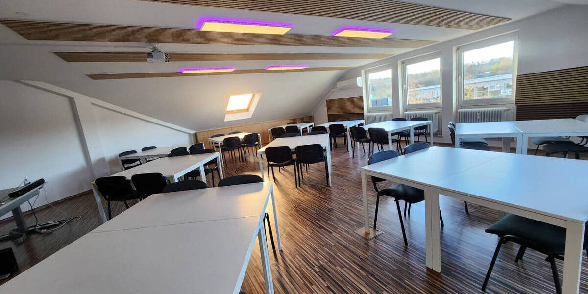 Gewerbeobjekt Regensburg Großprüfening-Dechbetten-Königswiesen - 180&euro; | Angebot:25977767