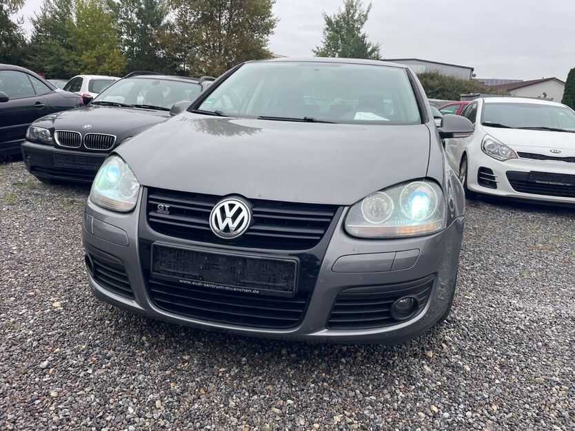 VW Golf 301.000 km 1.999 € Abensberg 93326