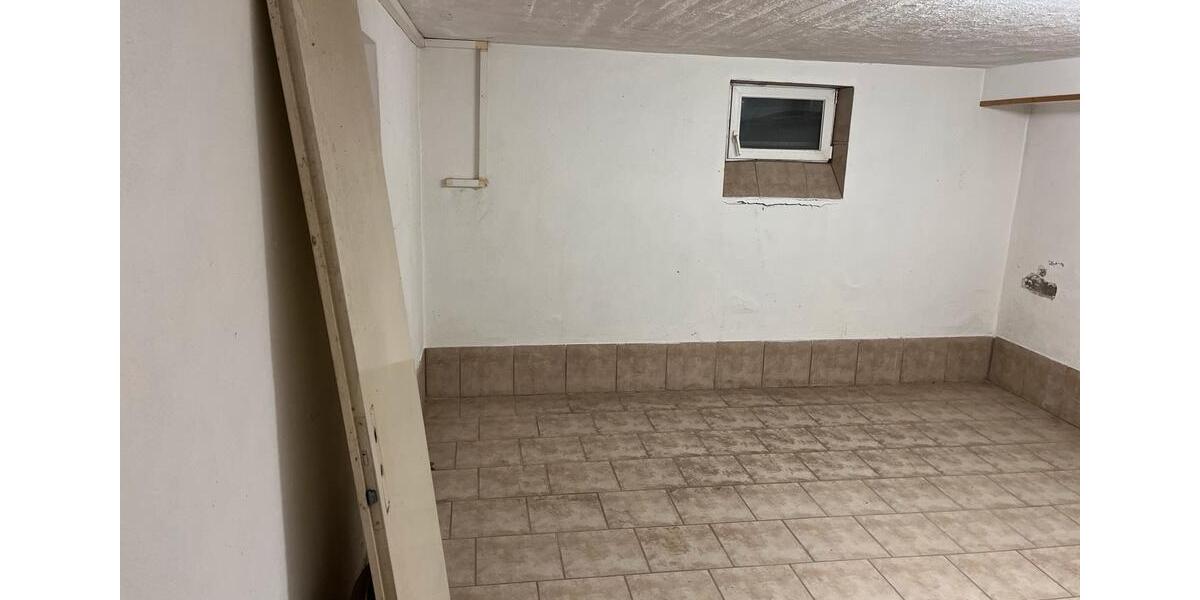 Haus in Tegernheim 100m2, plus 500m2 Grundstück mit Terasse 3 zimmer