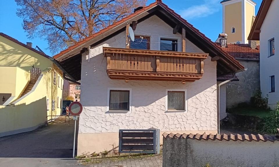 DAHOAM kleines Haus mit Balkon 30 km nahe Regensburg 3 zimmer