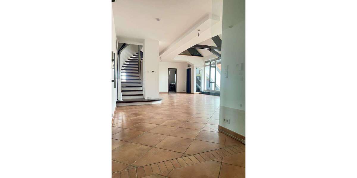 Etagenwohnung Regensburg Kumpfmühl - 4.5 Zimmer, 264 m&sup2;, 3.500&euro; | Angebot:26609119