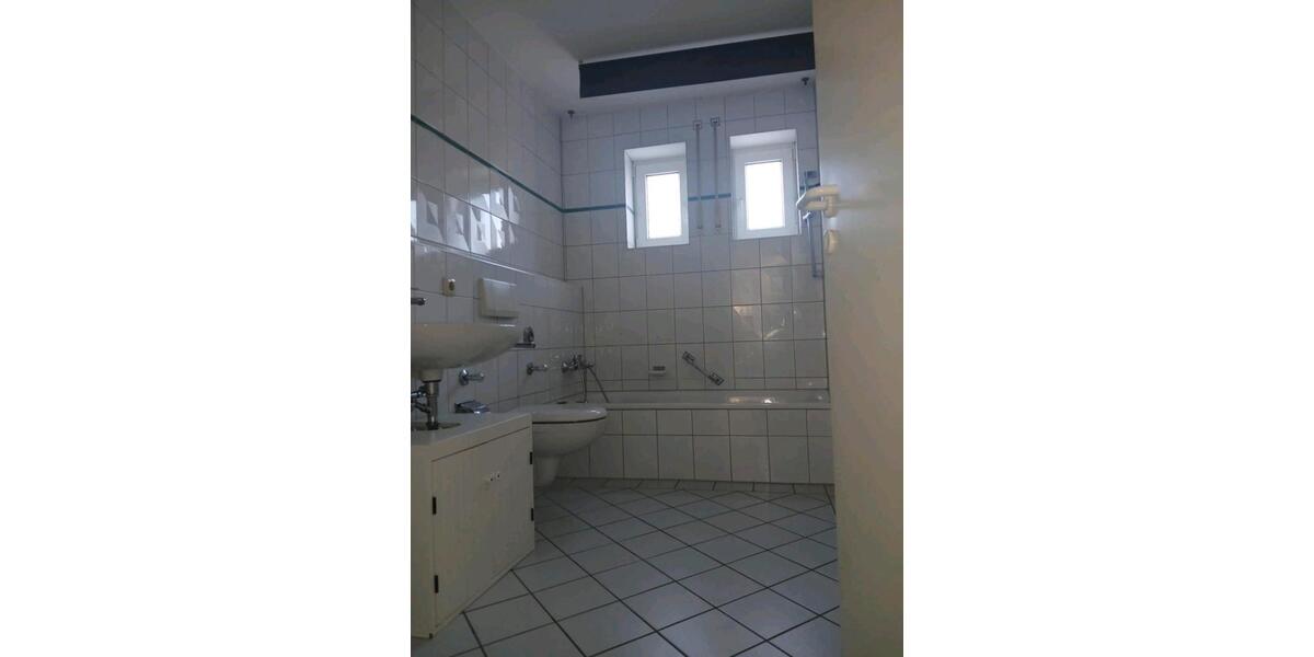 3 Zimmerwohnung mit Tiefgaragenstellplatz 3 zimmer