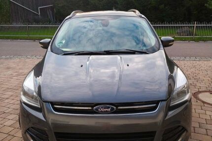 Ford Kuga 145.600 km 8.500 &euro; Pfatter 93102