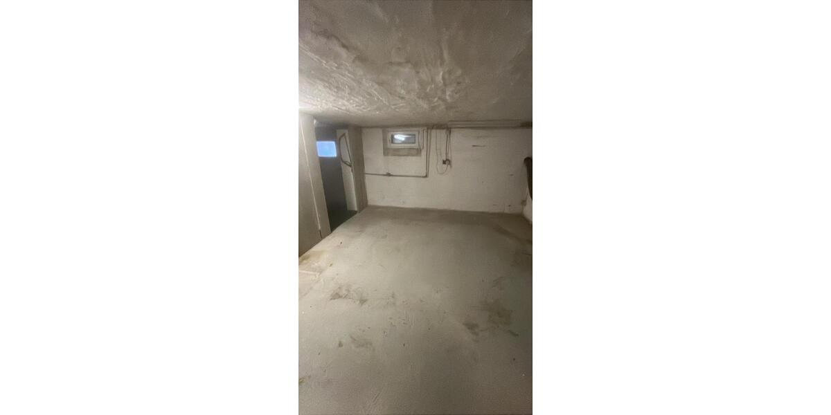 Reihenhaus Neutraubling - 3 Zimmer, 90 m&sup2;, 1.300&euro; | Angebot:25626142