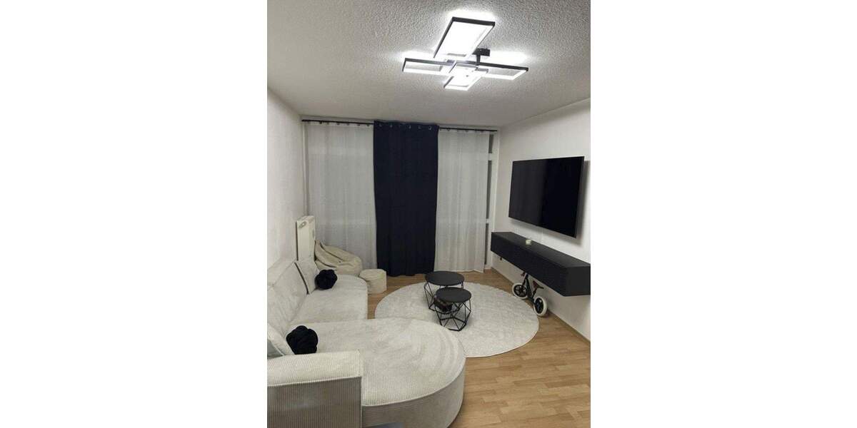 Schöne, modernisierte 2-Zimmer-Wohnung mit zwei Wintergärten - voll möbliert 2 zimmer