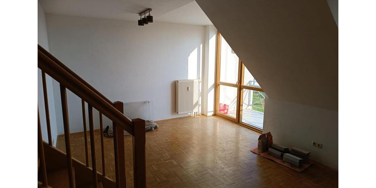 Dachgeschoßwohnung Burglengenfeld - 3 Zimmer, 100 m&sup2;, 899&euro; | Angebot:26420340