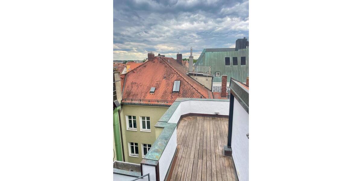 Etagenwohnung Regensburg Kumpfmühl - 4.5 Zimmer, 264 m&sup2;, 3.500&euro; | Angebot:26589423