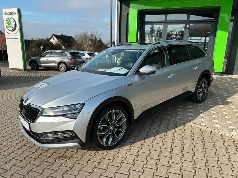 Skoda Superb 8.000 km 54.900 € Aufhausen 93089