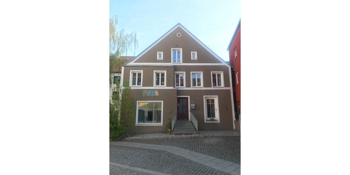 Einfamilienhaus Abensberg - 8 Zimmer, 300 m&sup2;, 525.000&euro; | Angebot:26932902
