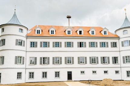 Dachgeschosswohnung im Schloss Regendorf 3 zimmer