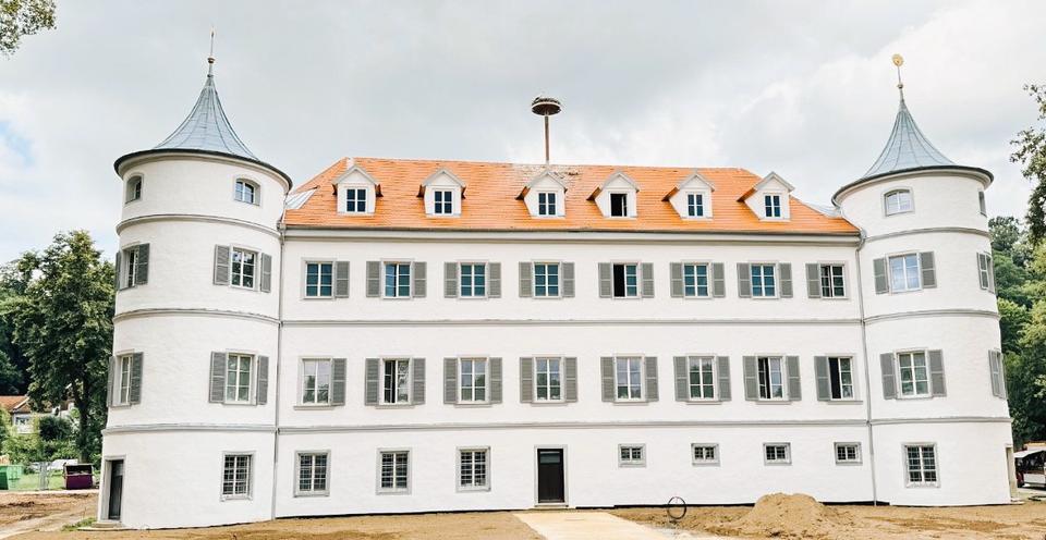 Dachgeschosswohnung im Schloss Regendorf 3 zimmer