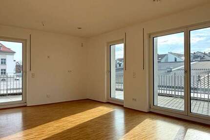 Wohnung zum Mieten in Regensburg 1.430 € 104 m² 3 zimmer