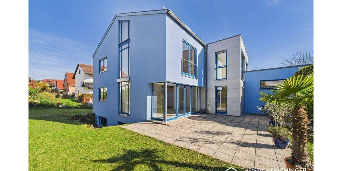 Großzügige Doppelhaushälfte mit Sichtdachstuhl, außergewöhnlichem Wohnambiente und idyllischem Garten 4 zimmer