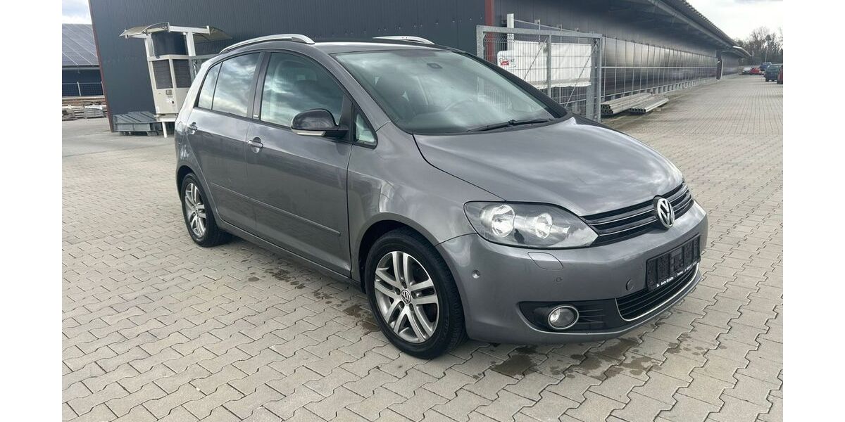 VW Golf 211.000 km 2.599 &euro; Köfering 93096