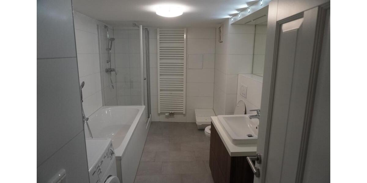 Möbliertes und hochwertiges, zentral gelegenes Zimmer in 2er WG 1 zimmer