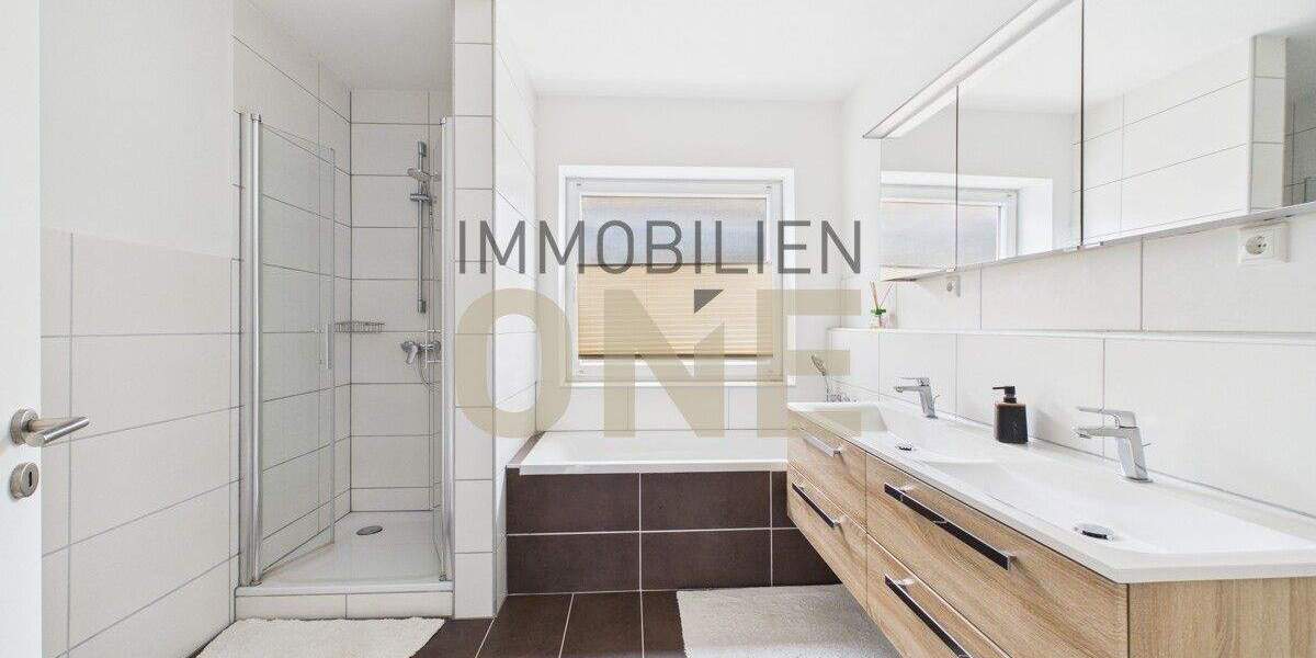 Ebenerdiges Wohnen der Extraklasse! EG-Wohnung mit Garten, Süd-West Loggia & traumhaftem Weitblick 5 zimmer