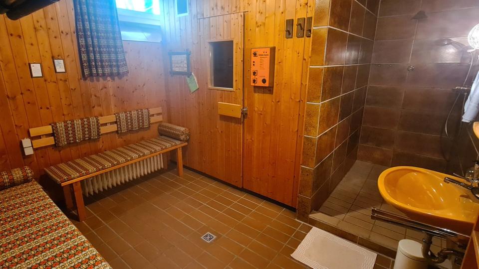 Einfamilienhaus Burglengenfeld - 8 Zimmer, 244 m&sup2;, 450.000&euro; | Angebot:26421540