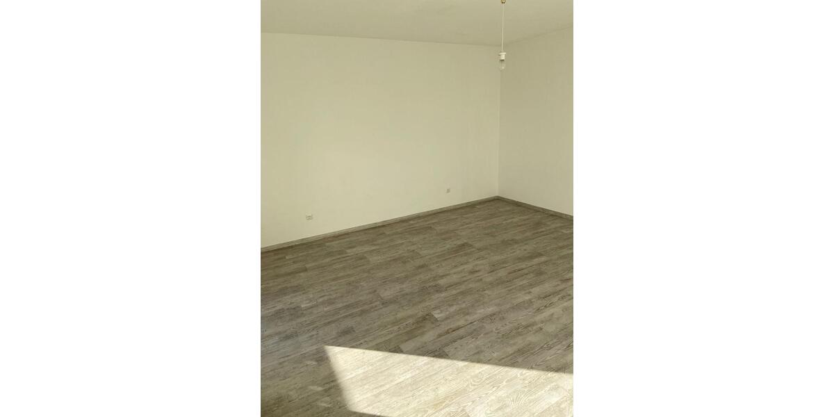 Erdgeschoßwohnung Obertraubling - 4 Zimmer, 93 m&sup2;, 1.350&euro; | Angebot:26537133