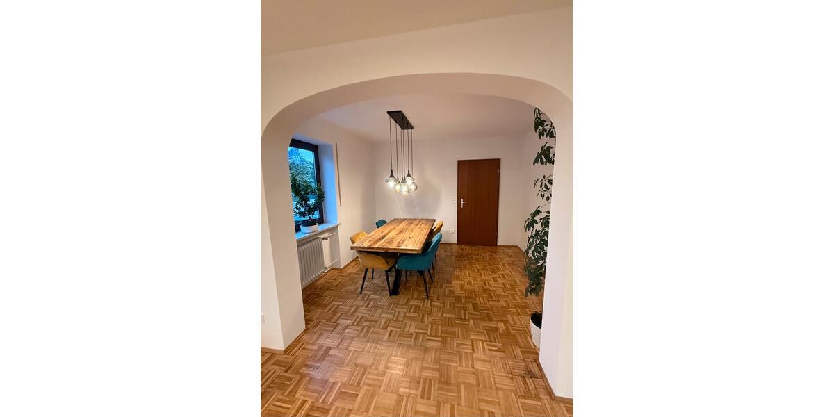 Reihenhaus Bad Abbach - 12 Zimmer, 188 m&sup2;, 2.050&euro; | Angebot:27620979