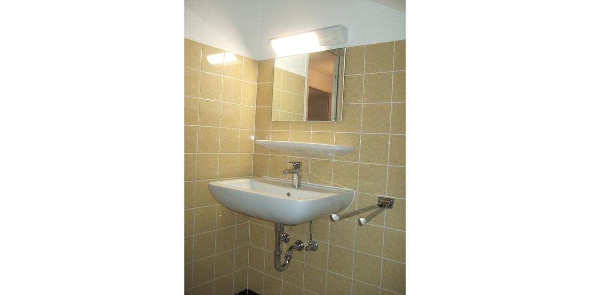 Dachgeschoßwohnung Lappersdorf - 2 Zimmer, 38 m&sup2;, 520&euro; | Angebot:25174902