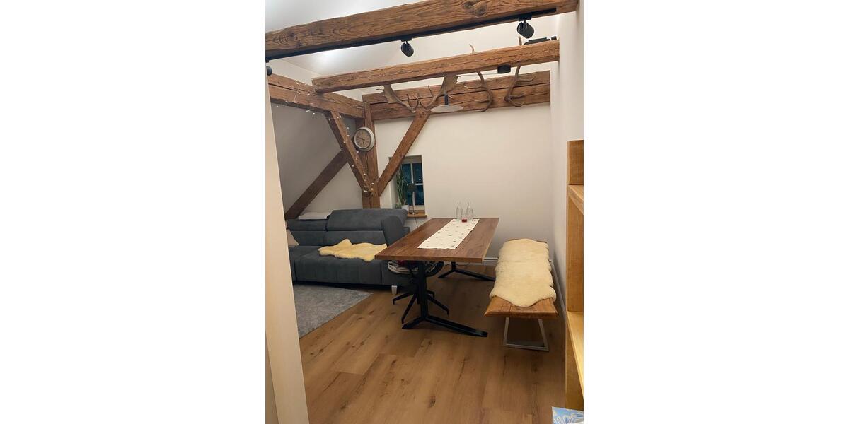 Dachgeschoßwohnung Schierling - 2 Zimmer, 65 m&sup2;, 1.200&euro; | Angebot:25992234