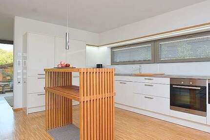 Haus zum Mieten in Weinstadt 1.990 € 103 m²