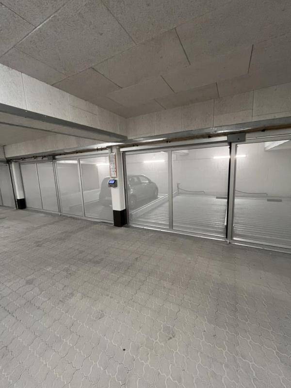 Neubau!Erstbezug! Komf. 2-Zi.-Whg. mit ca. 11 m² Südbalkon im Westen v. Rgbg.