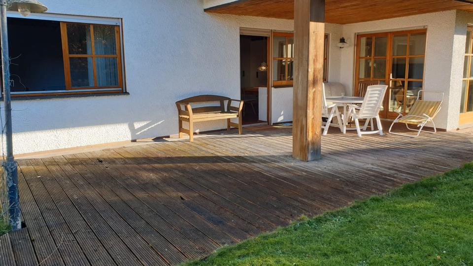 Erdgeschoßwohnung Neutraubling - 3 Zimmer, 125 m&sup2;, 1.200&euro; | Angebot:27605126