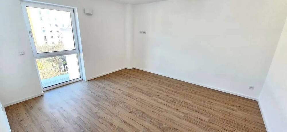 Einziehen und Aufleben - Exklusive 3-Zimmer-Wohnung mit Einbauküche und Balkon und Gartenanteil
