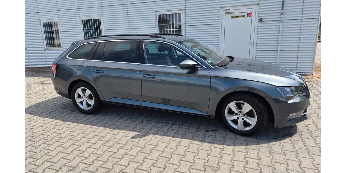 Skoda Superb 218.500 km 16.850 &euro; Alteglofsheim 93087