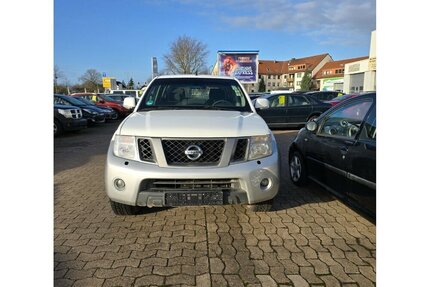 Nissan Navara DCI 4X4 EURO 5 AHK 5 SITZER HARTOP KLIMAAUT