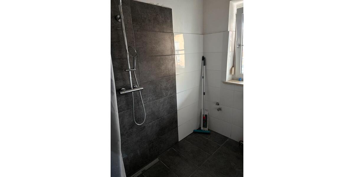 Etagenwohnung Obertraubling - 4 Zimmer, 85 m&sup2;, 1.100&euro; | Angebot:27609879