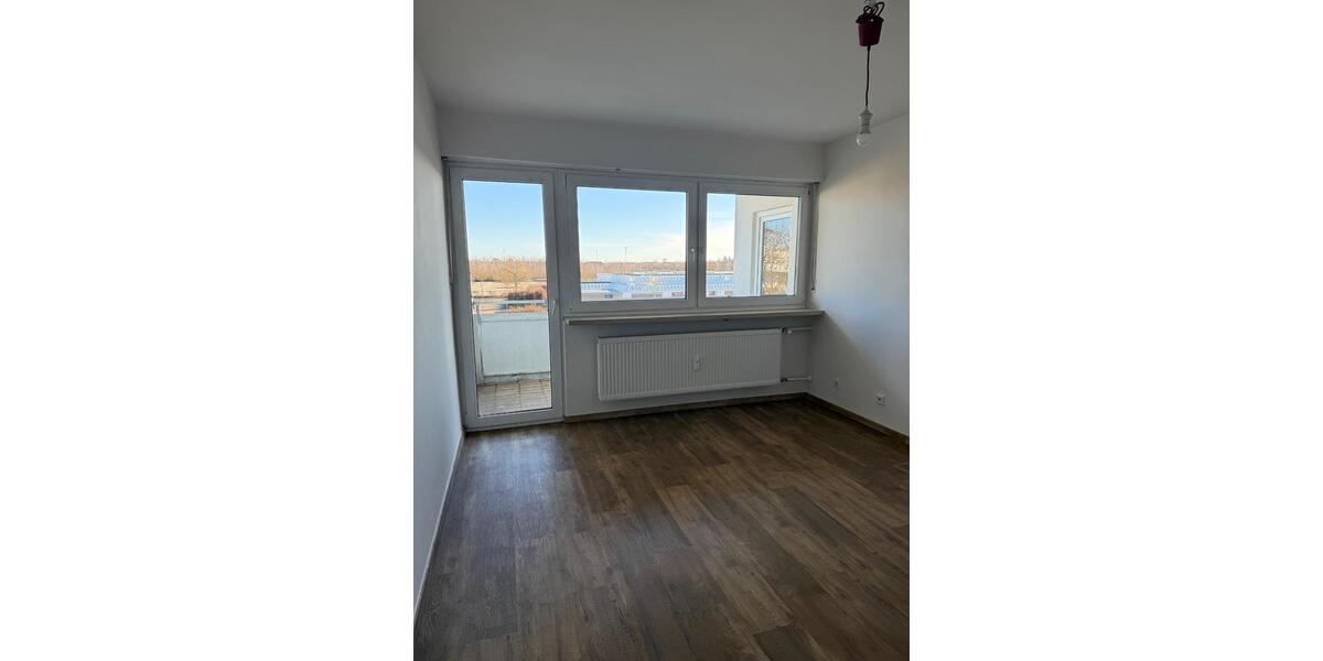 Etagenwohnung Neutraubling - 3 Zimmer, 72 m&sup2;, 1.100&euro; | Angebot:25235093