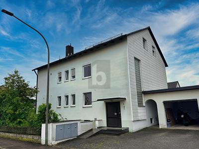 RUHIGE LAGE IN STADTNÄHE MIT VIEL POTENZIAL