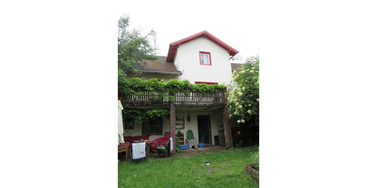 Großes, grünes Grundstück mit Altbau (Wohnhaus und Nebengebäude) 6 zimmer