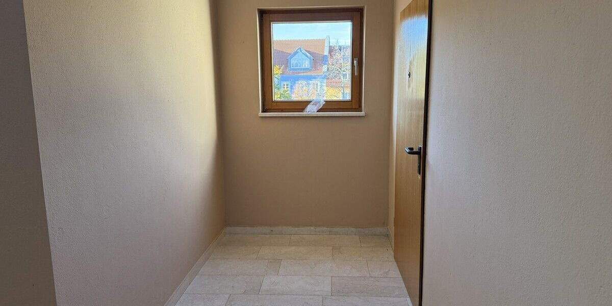 Etagenwohnung Nittendorf - 5 Zimmer, 112 m&sup2;, 299.000&euro; | Angebot:25744417