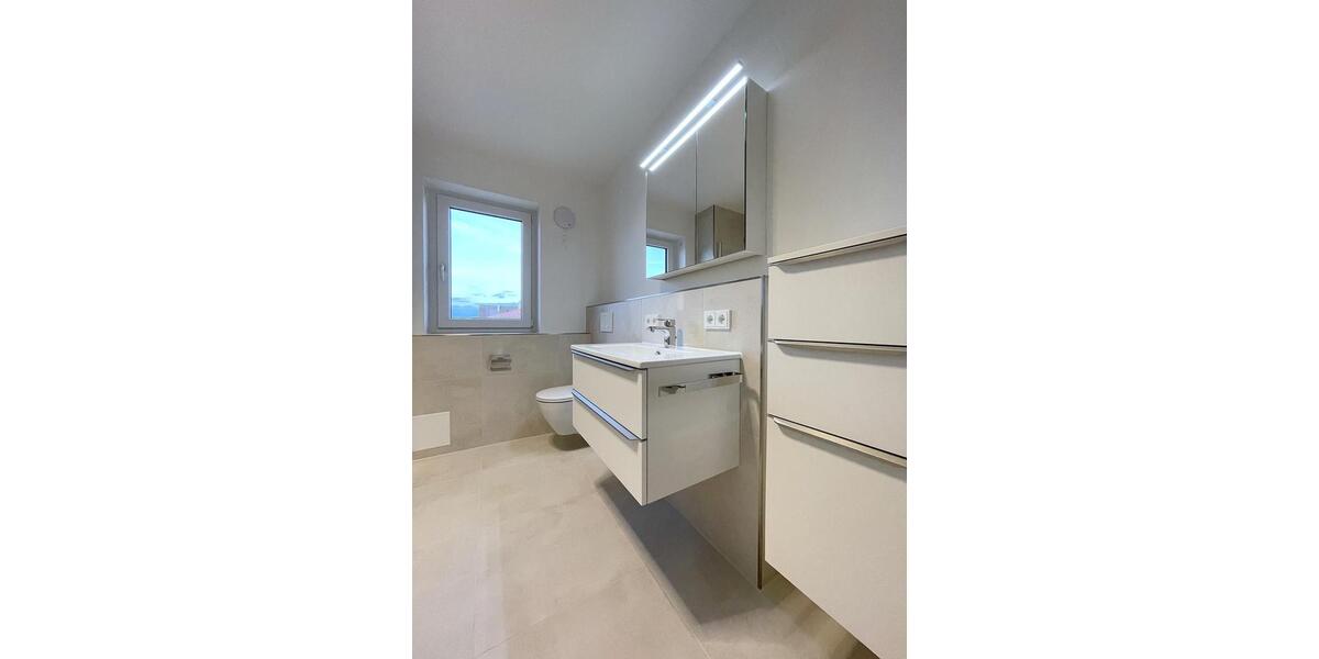 Dachgeschoßwohnung Maxhütte-Haidhof Haidhof - 3 Zimmer, 92 m&sup2;, 349.000&euro; | Angebot:26902631