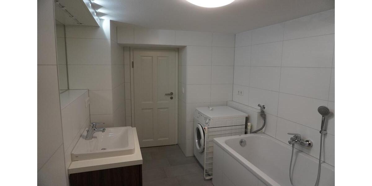 Möbliertes und hochwertiges, zentral gelegenes Zimmer in 2er WG 1 zimmer