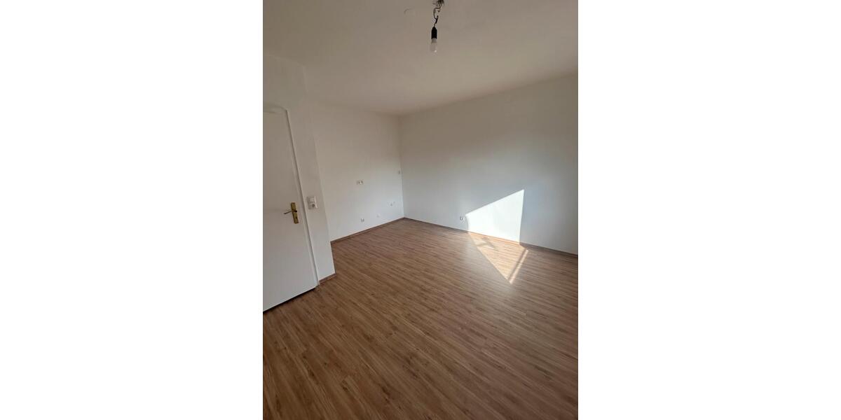 Etagenwohnung Donaustauf - 3 Zimmer, 85 m&sup2;, 1.200&euro; | Angebot:25395580