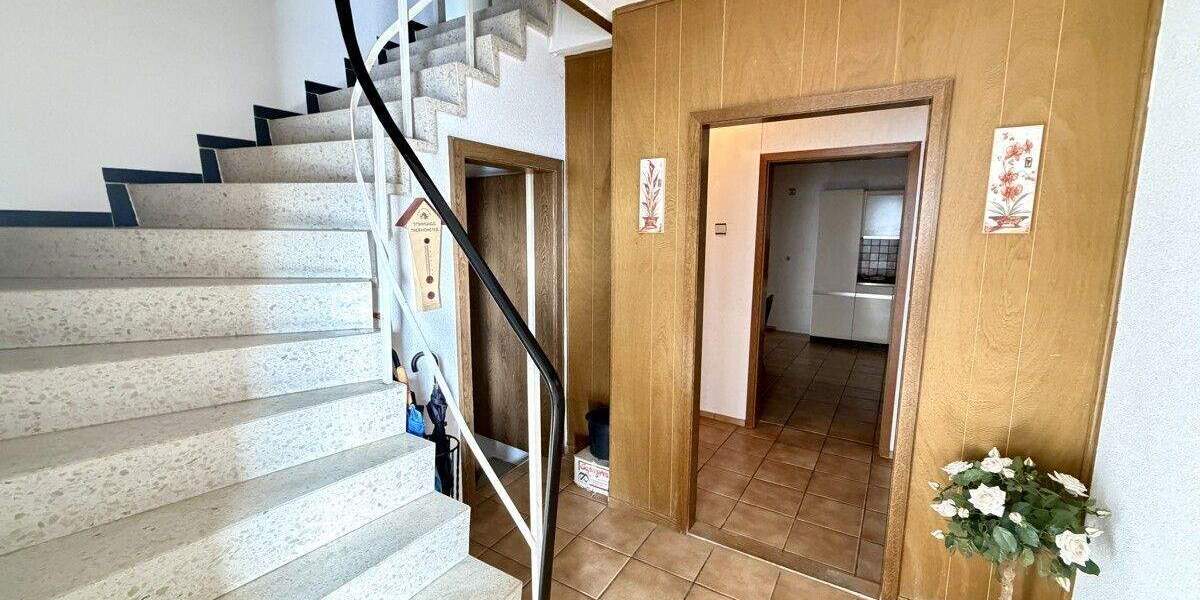 Mehrfamilienhaus, Wohnhaus Regensburg Brandlberg-Keilberg - 8 Zimmer, 183 m&sup2;, 475.000&euro; | Angebot:25702701