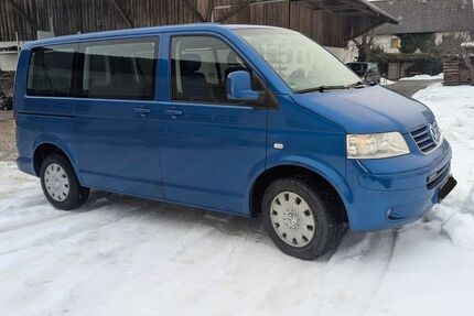 VW T5 Caravelle 282.000 km 8.990 &euro; Regensburg 93051