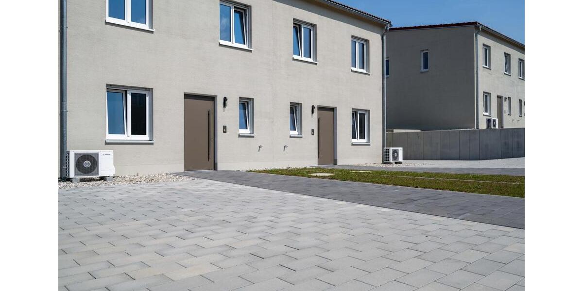 Doppelhaushälfte Aufhausen - 4 Zimmer, 135 m&sup2;, 1.350&euro; | Angebot:26193645