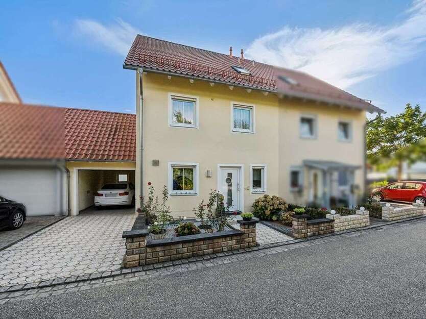 Haus zum Kaufen in Köfering 590.000 € 140 m²
