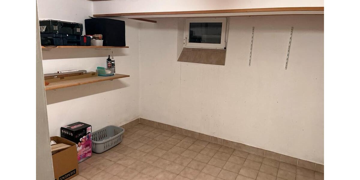 Haus in Tegernheim 100m2, plus 500m2 Grundstück mit Terasse 3 zimmer