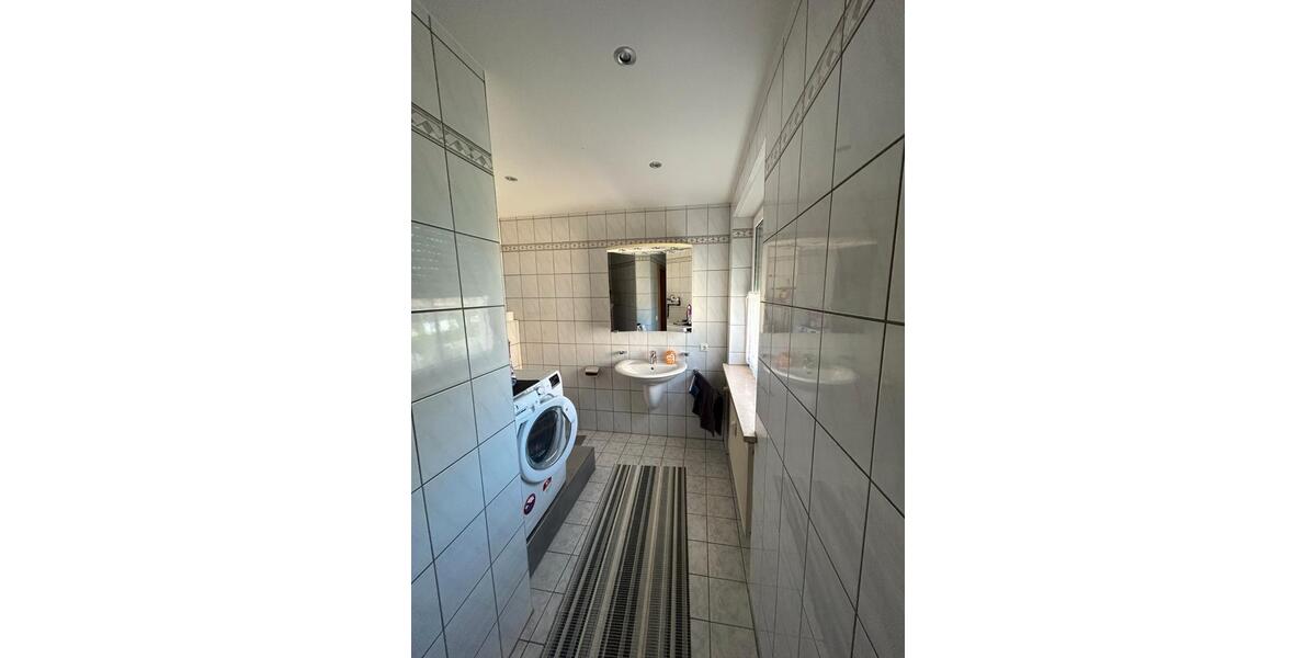 Etagenwohnung Abensberg - 3 Zimmer, 146 m&sup2;, 1.175&euro; | Angebot:26329468