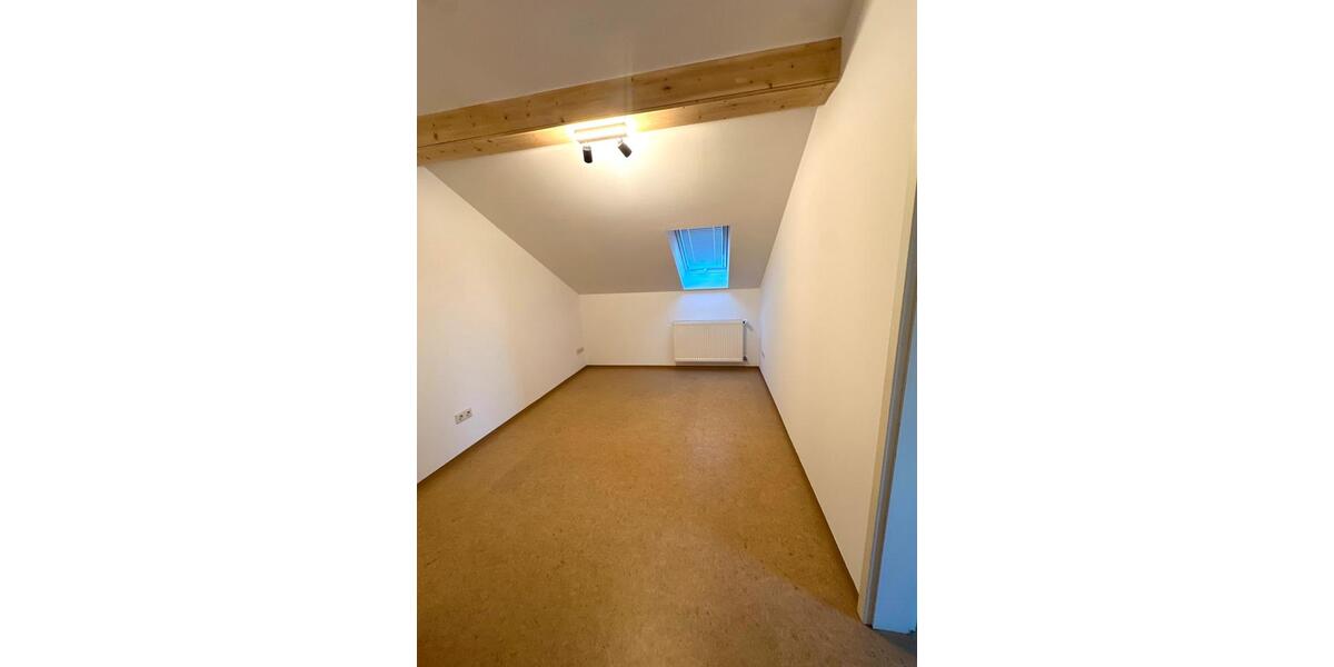Reihenhaus Bad Abbach - 12 Zimmer, 188 m&sup2;, 2.050&euro; | Angebot:27620979