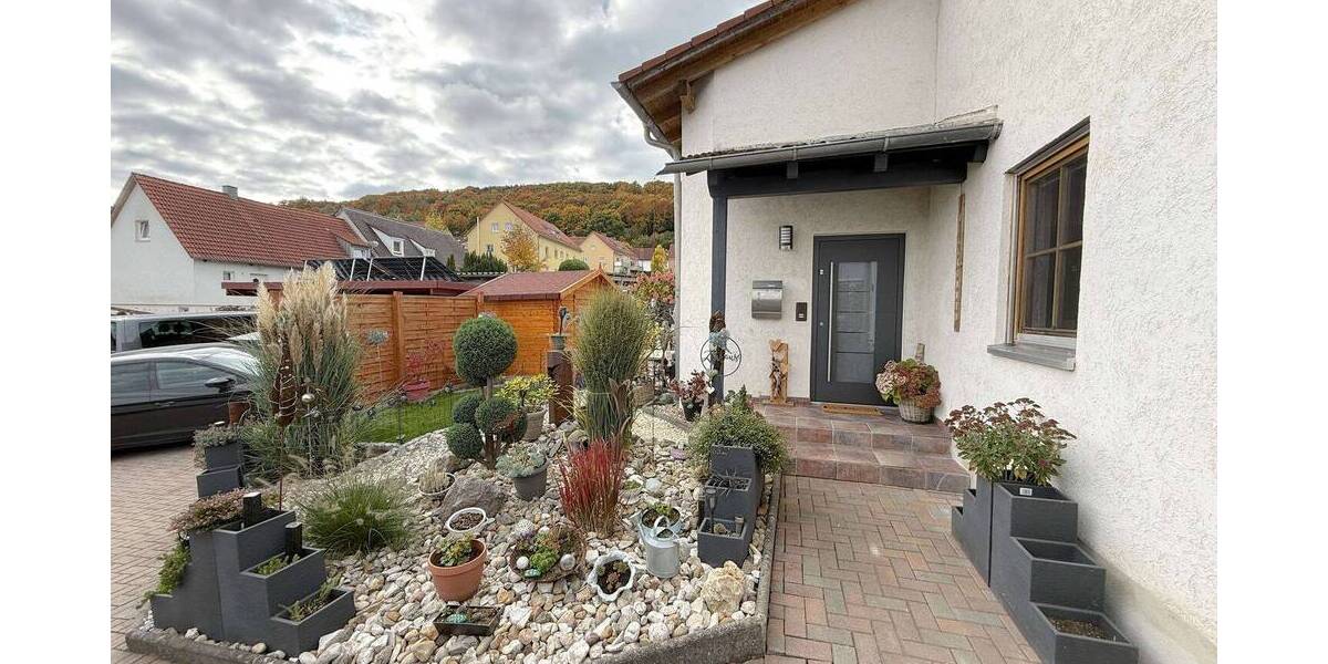 Doppelhaushälfte Kelheim - 6 Zimmer, 172 m&sup2;, 448.000&euro; | Angebot:26139569