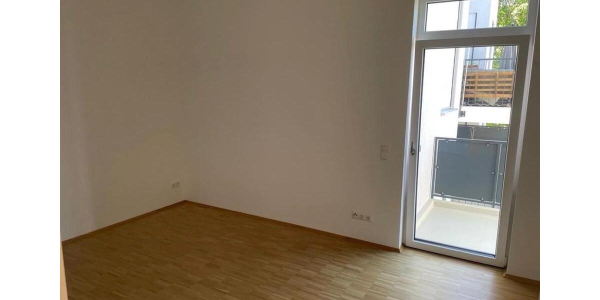 Dachgeschoßwohnung Regensburg Ganghofersiedlung - 4 Zimmer, 102 m&sup2;, 1.430&euro; | Angebot:26278126